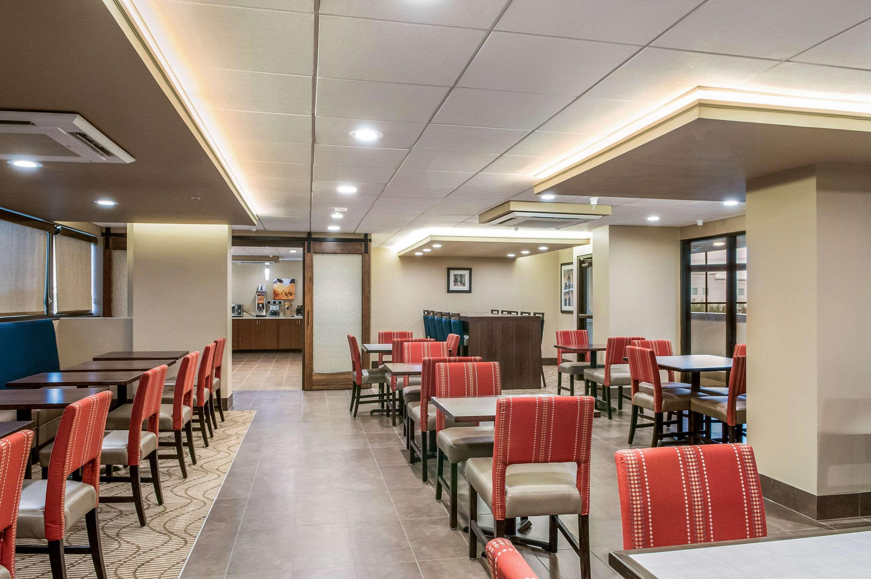 Comfort Inn & Suites At Copeland Tower Metairie Bagian luar foto