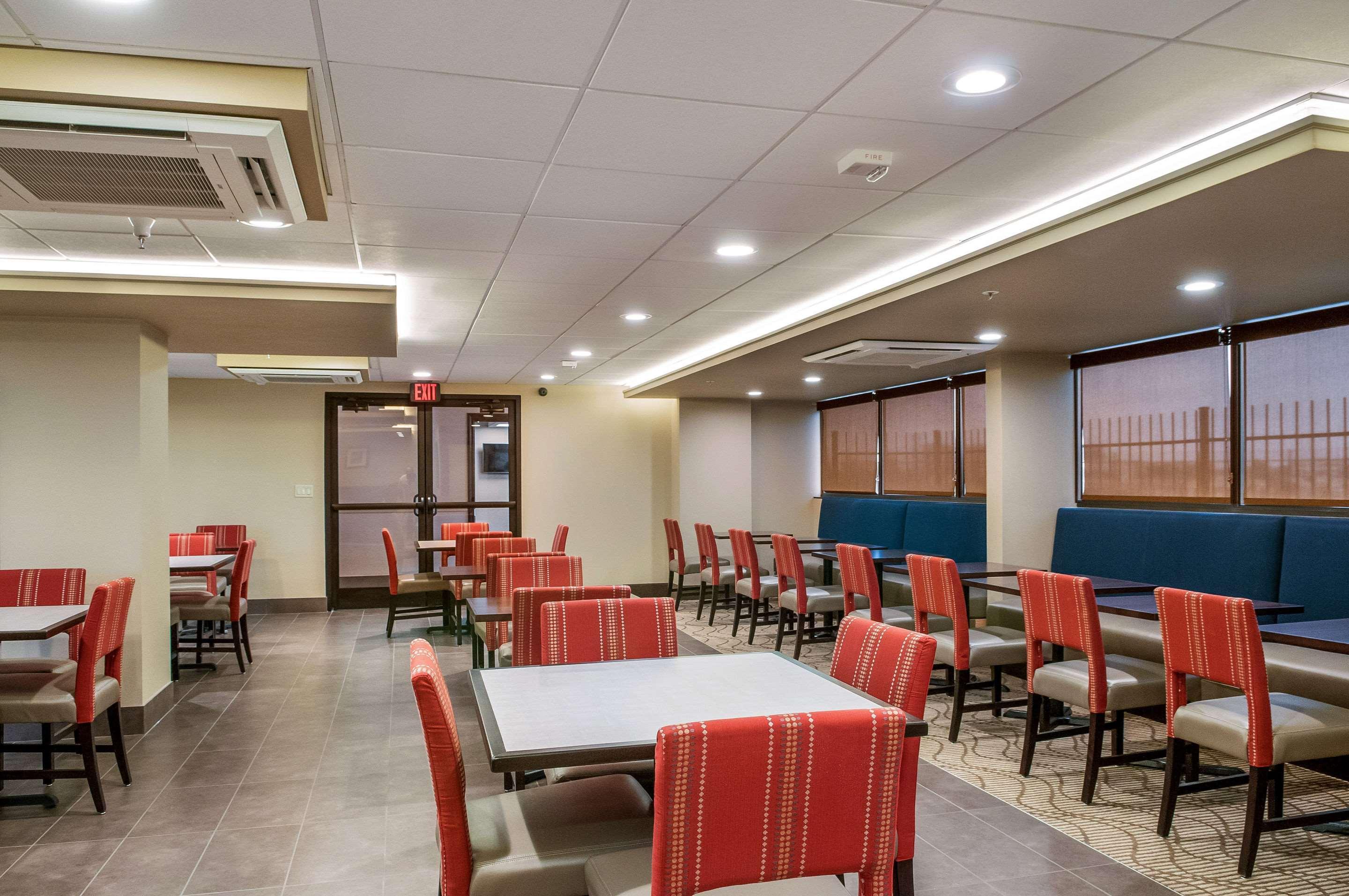 Comfort Inn & Suites At Copeland Tower Metairie Bagian luar foto