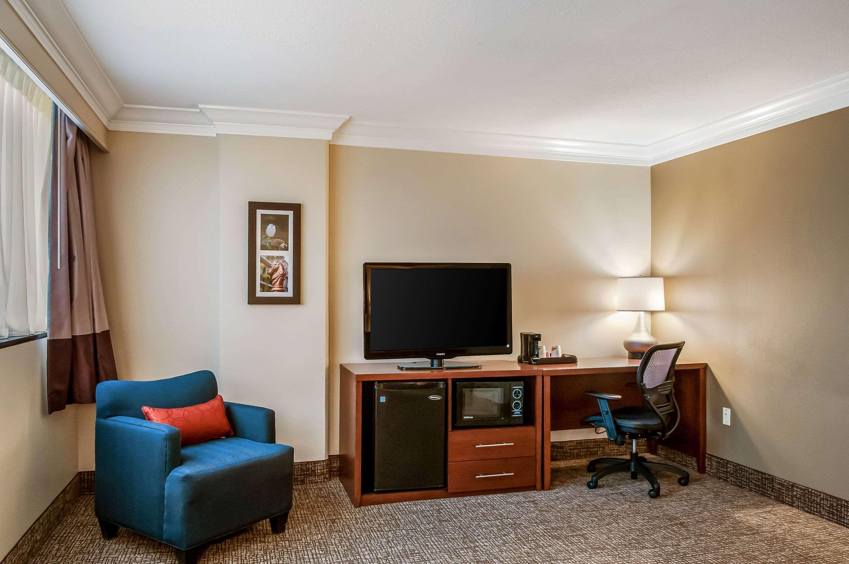Comfort Inn & Suites At Copeland Tower Metairie Bagian luar foto