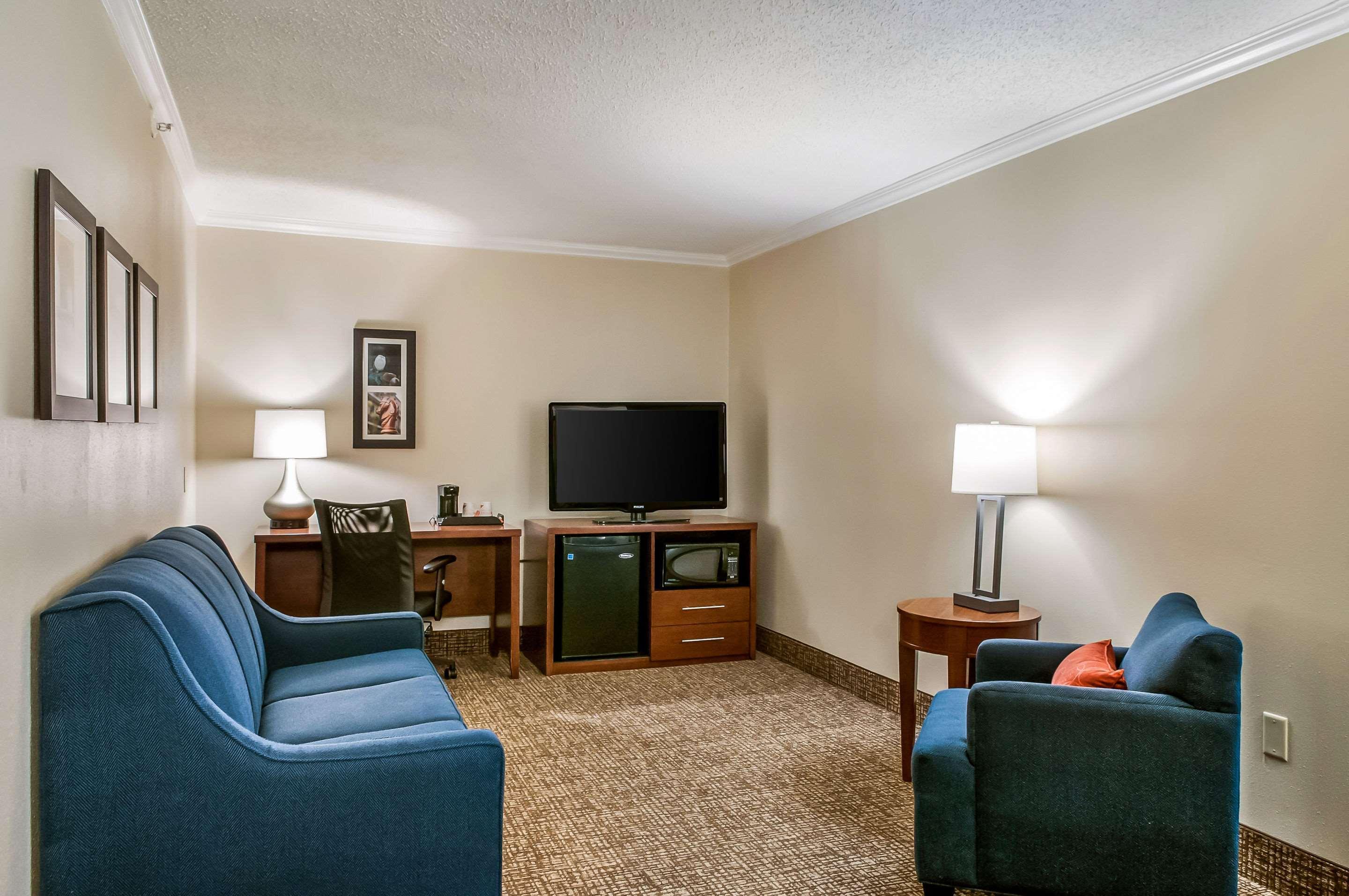 Comfort Inn & Suites At Copeland Tower Metairie Bagian luar foto