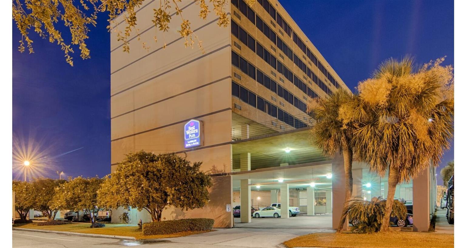 Comfort Inn & Suites At Copeland Tower Metairie Bagian luar foto