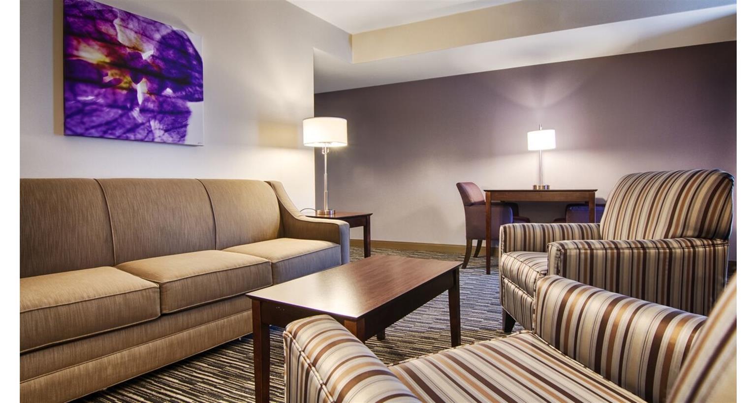 Comfort Inn & Suites At Copeland Tower Metairie Bagian luar foto