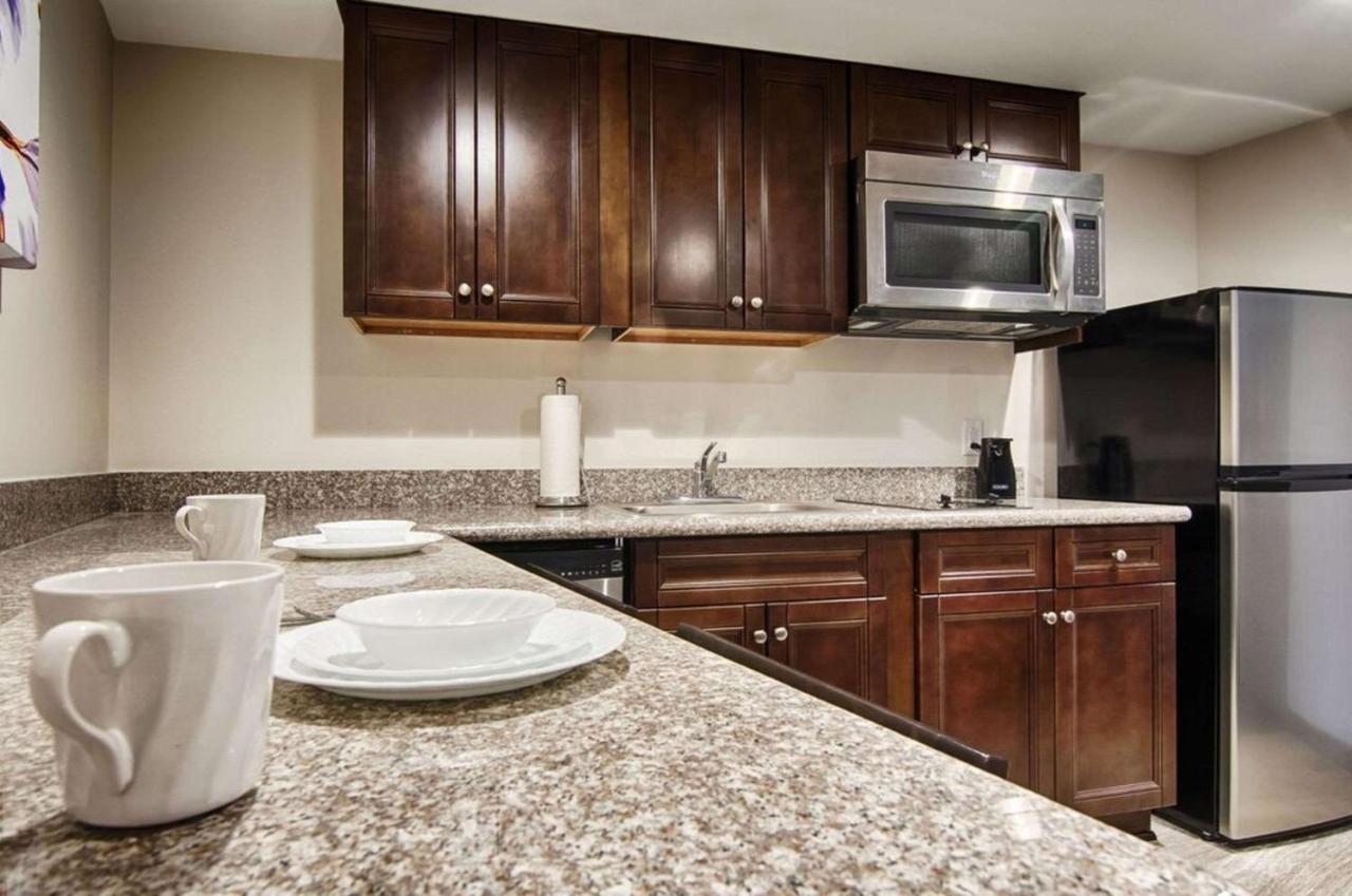 Comfort Inn & Suites At Copeland Tower Metairie Bagian luar foto
