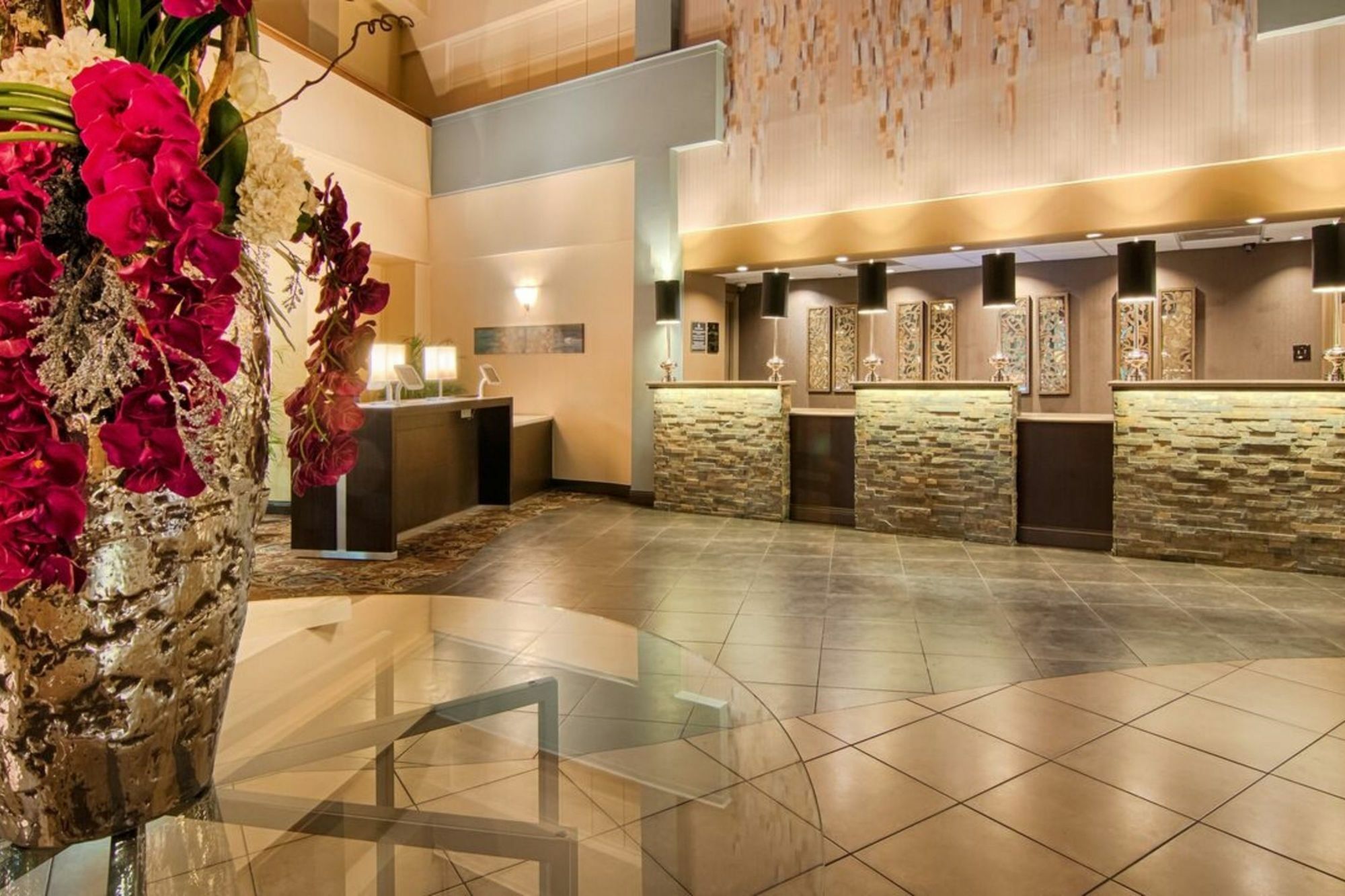 Comfort Inn & Suites At Copeland Tower Metairie Bagian luar foto